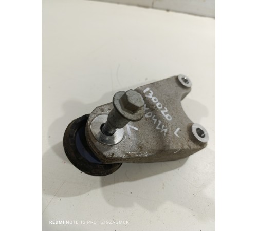 Кронштейн крепление левый