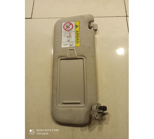 Козырек солнцезащитный(правый)