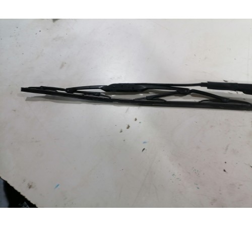 Поводок стеклоочистителя левый