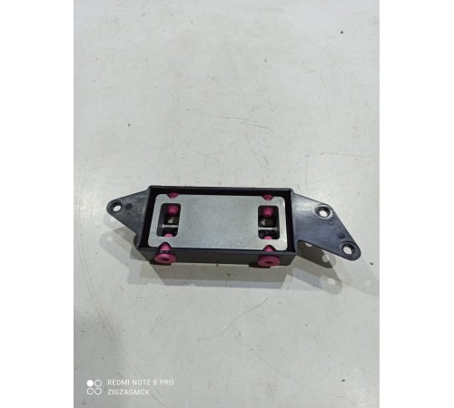 Кронштейн(крепление) задней двери (багажника)