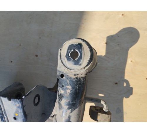 Балка подвески (подрамник) задняя