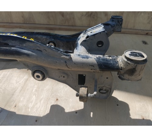 Балка подвески (подрамник) задняя