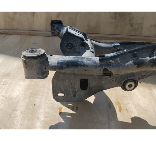 Балка подвески (подрамник) задняя