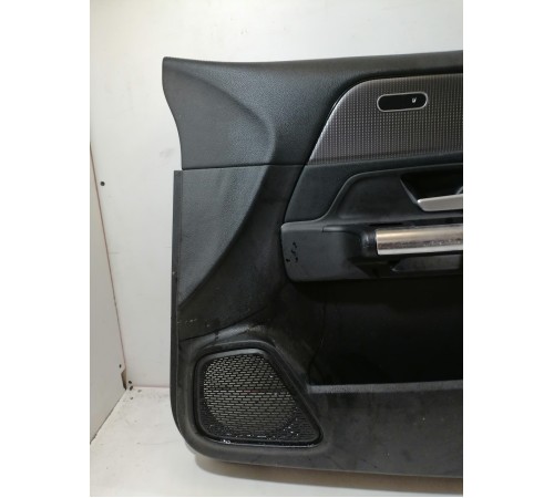 Обшивка двери передняя правая