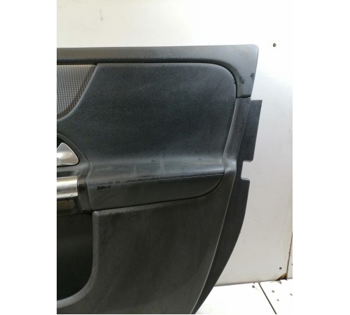 Обшивка двери передняя правая