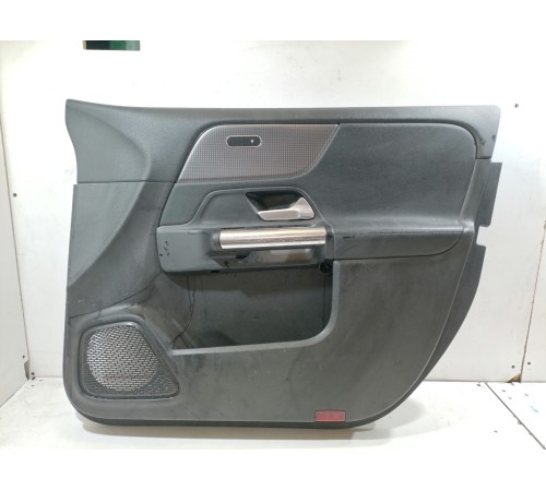 Обшивка двери передняя правая