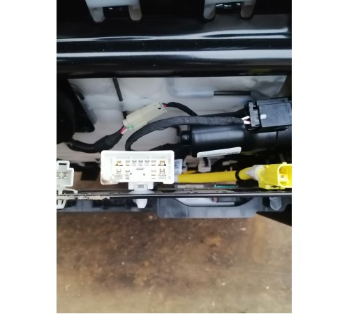 Сиденье переднее левое