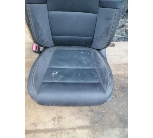 Сиденье переднее левое