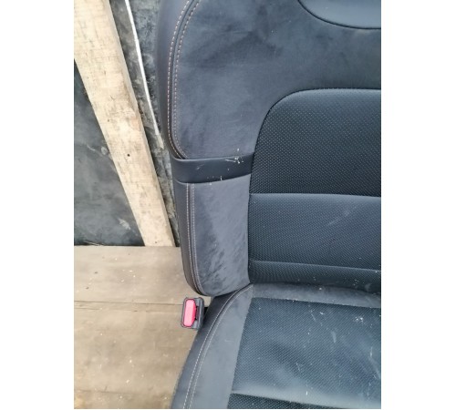 Сиденье переднее левое