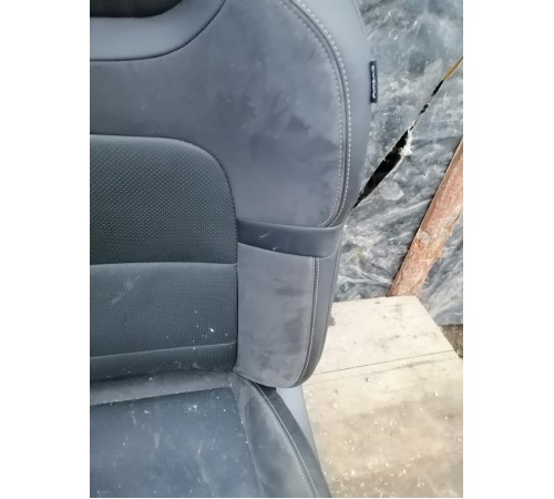 Сиденье переднее левое