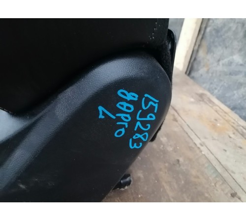 Сиденье переднее левое