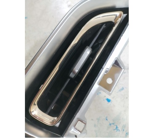 Дефлектор воздушный торпеды правый