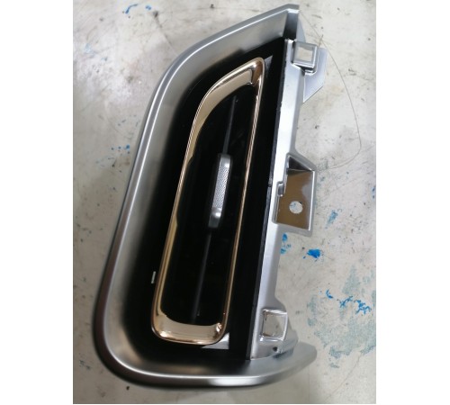 Дефлектор воздушный торпеды правый