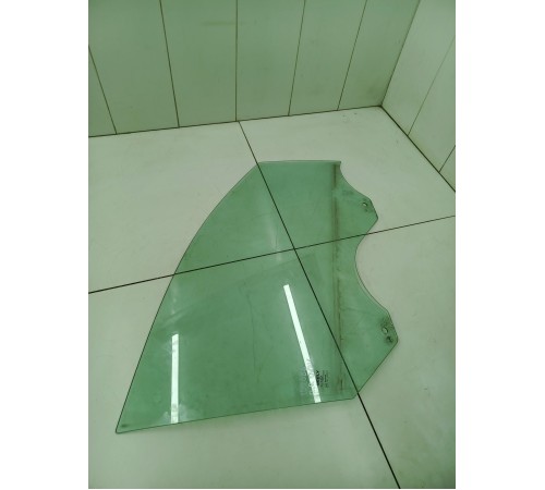 Стекло двери переднее правое