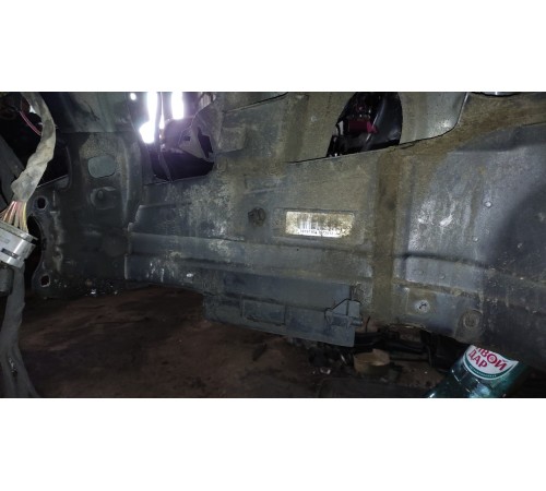 Лонжерон (передний, левый)