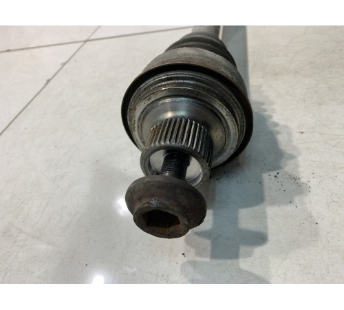 Полуось (привод) (задний, правый)