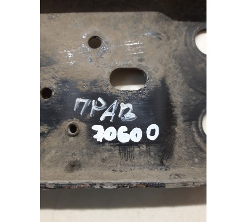 Кронштейн задней балки(правый)