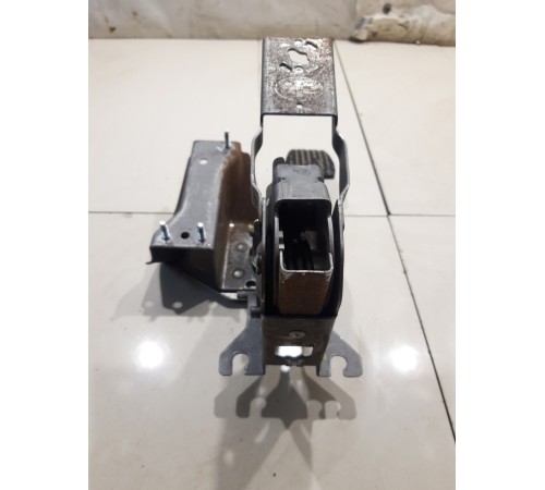 Педаль тормоза