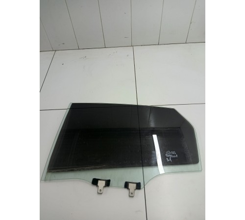 Стекло двери заднее левое