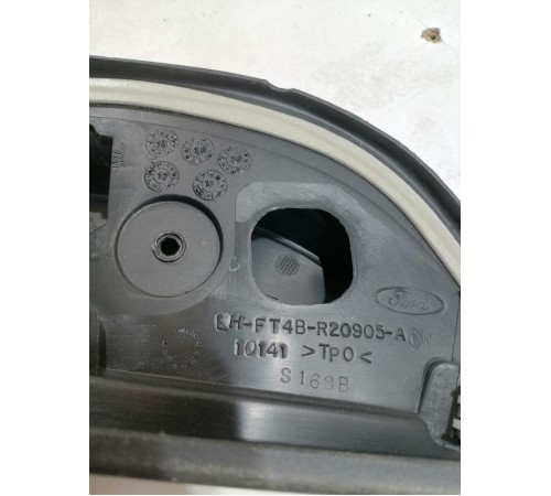 Накладка рамки стекла двери передняя левая