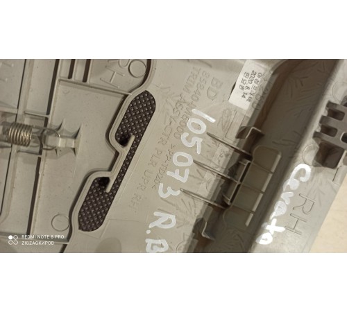 Обшивка центральной стойки(правая верхняя)