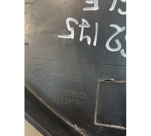 Накладка торпеды (правая)