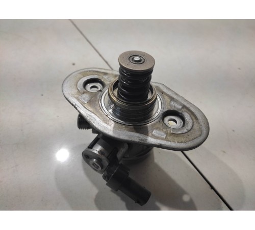 ТНВД(топливный насос высокого давления) левый