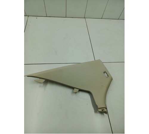 Обшивка задней стойки левая верхняя