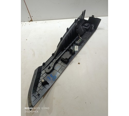 Обшивка багажника правая верхняя