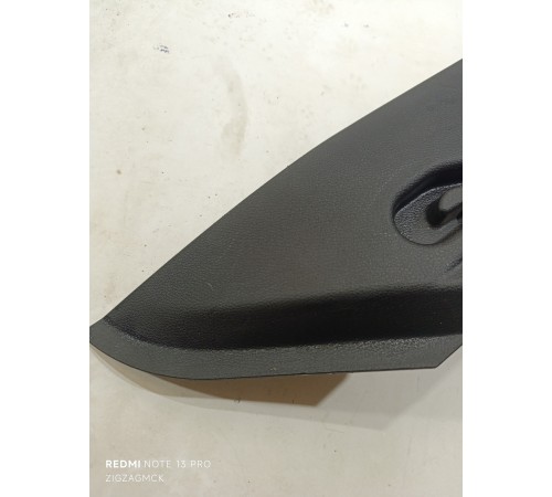 Обшивка багажника правая верхняя