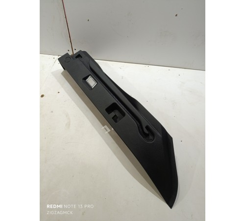 Обшивка багажника правая верхняя