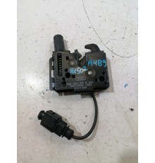 Замок капота