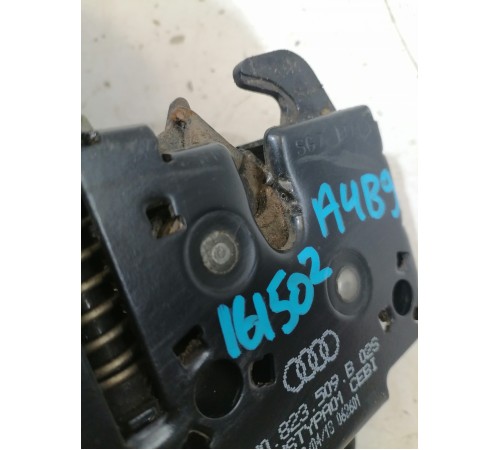 Замок капота