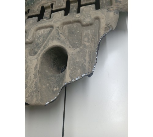 Защита днища задняя левая