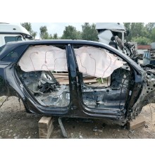 Порог правый с центральной стойкой