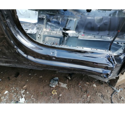 Порог правый с центральной стойкой