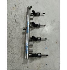 Топливная рампа рейка в комплекте с форсунками