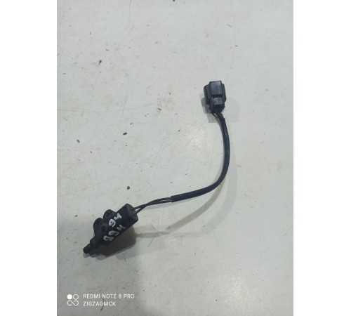 Концевик капота