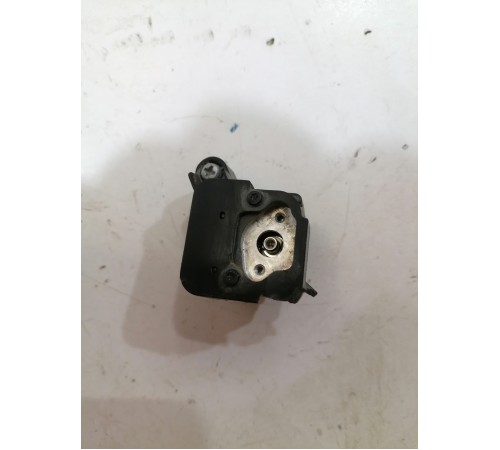 Камера кругового обзора правого зеркала