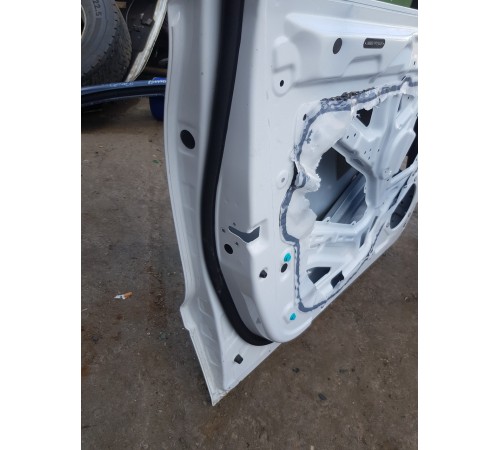 Дверь передняя левая