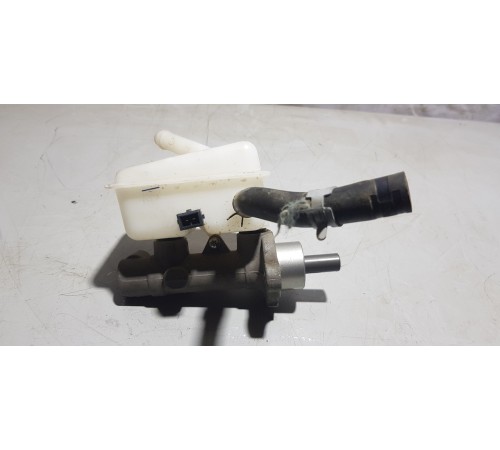 Главный тормозной цилиндр