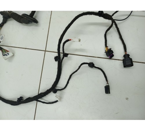 Электропроводка двери багажника