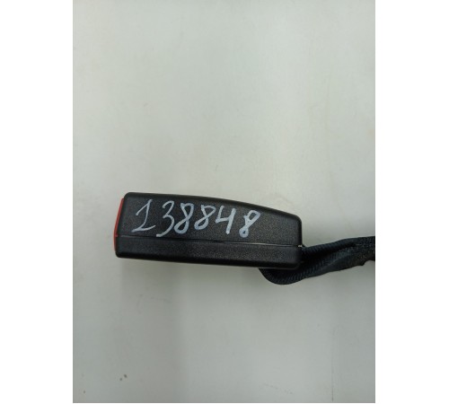 Ответная часть ремня безопасности задняя