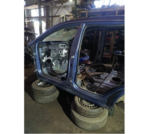 Порог с центральной стойкой (левый)