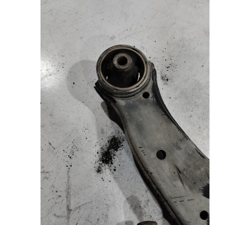 Рычаг подвески передний правый