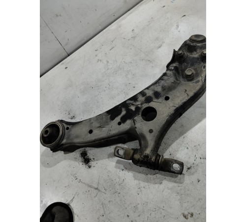 Рычаг подвески передний правый