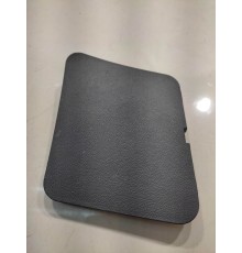 Лючок обшивки багажника (правый)