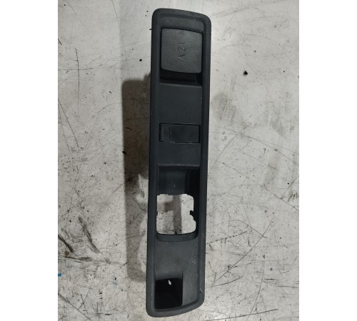 Накладка (пластик) салона багажника