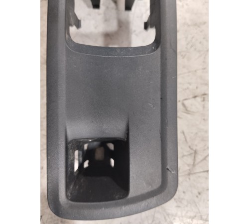 Накладка (пластик) салона багажника