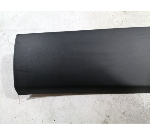 Обшивка крышки багажника верхняя